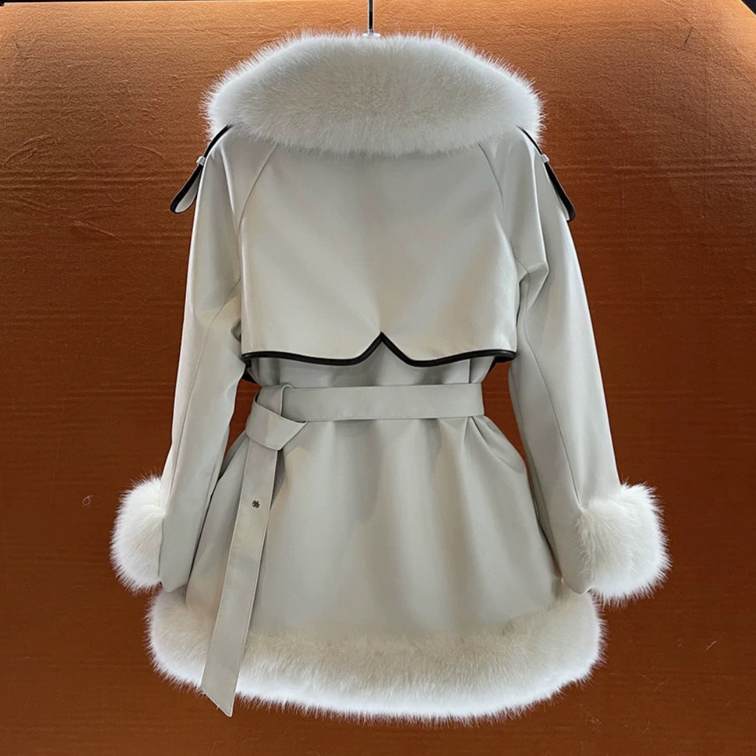 Manteau élégant en fourrure avec grand col en fourrure pour femme